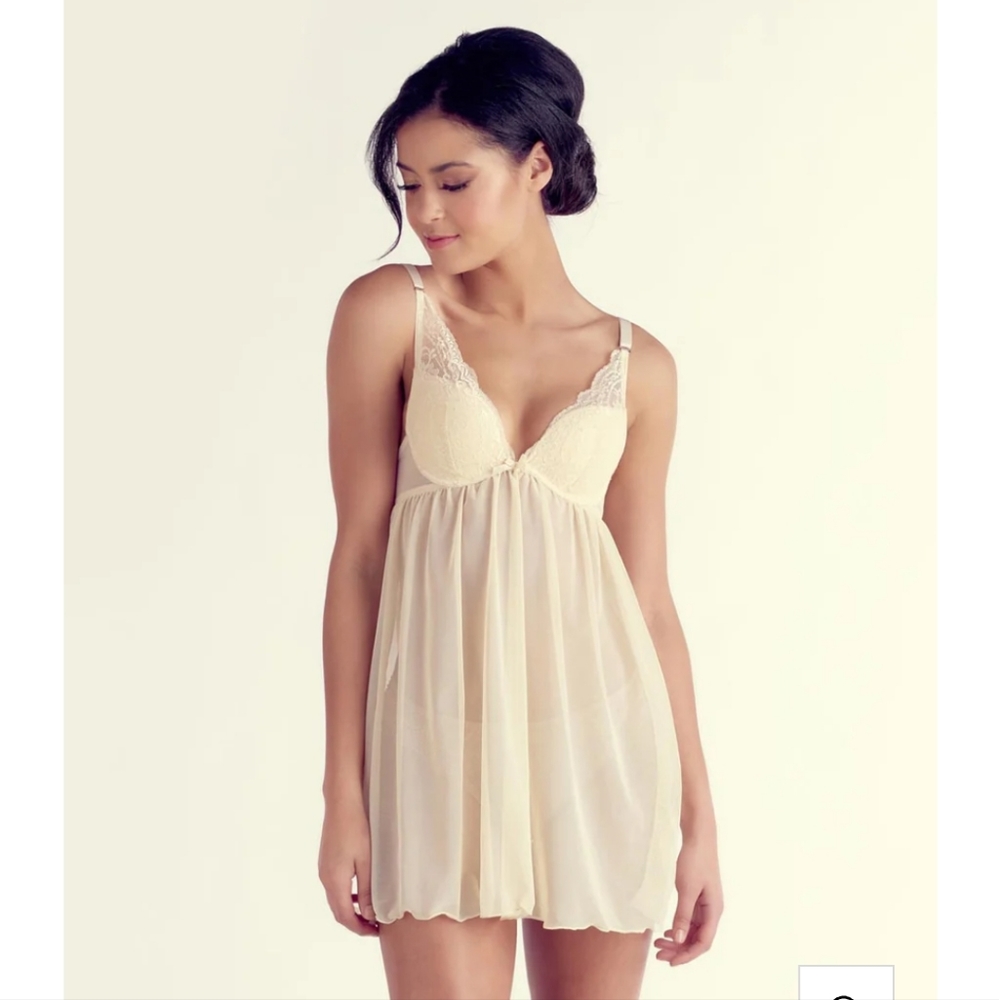 NWOT Lucia Babydoll chemise nightgown